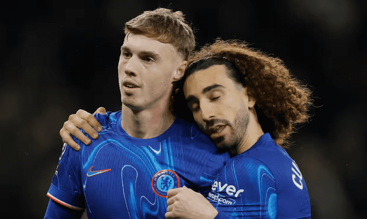 Chelsea players celebrate goal